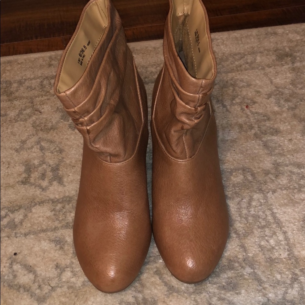 Chinese Laundry Tan Leather Bootie
